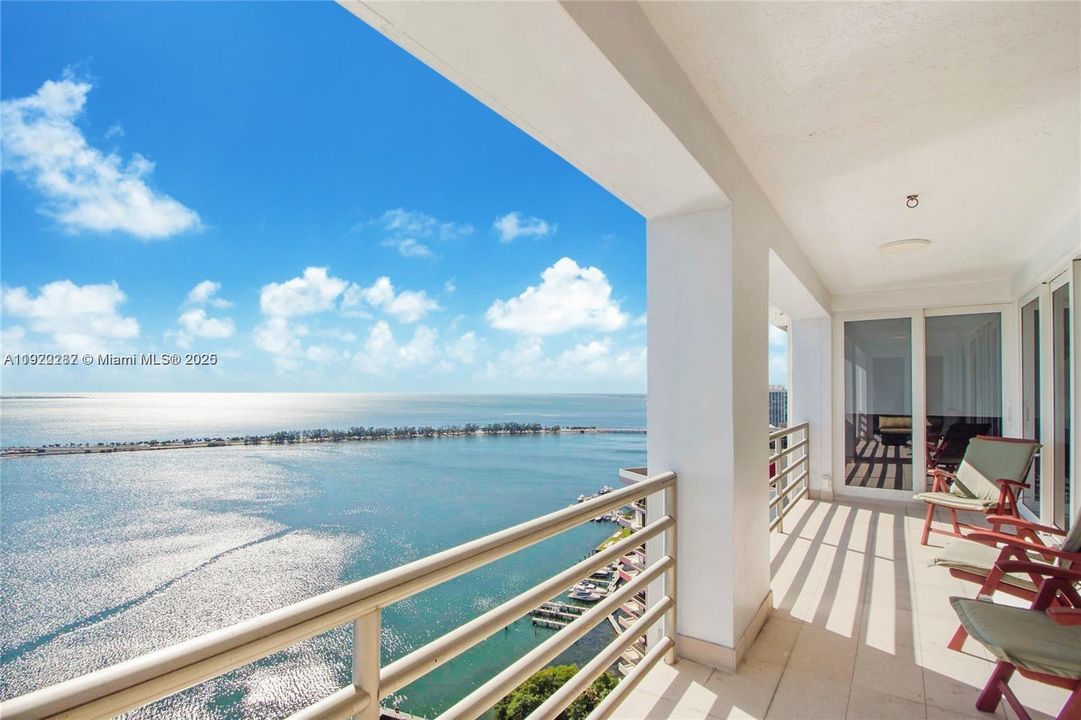 En Renta: $15,000 (4 camas, 4 baños, 3280 Pies cuadrados)