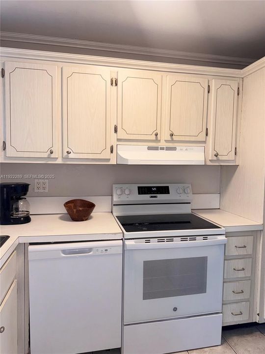 En Venta: $245,000 (2 camas, 2 baños, 965 Pies cuadrados)