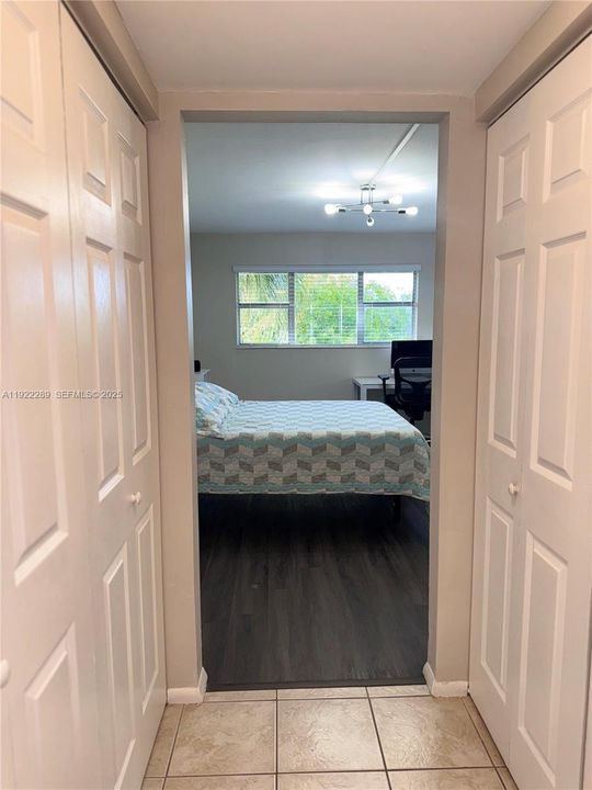 En Venta: $245,000 (2 camas, 2 baños, 965 Pies cuadrados)