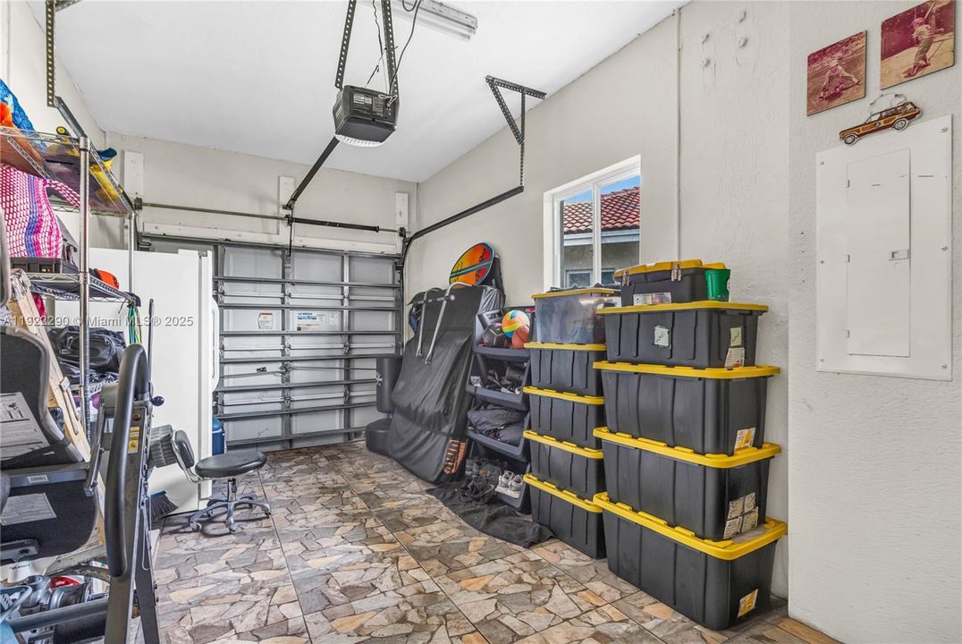 For Sale: $533,000 (3 beds, 2 baths, 1712 Square Feet)