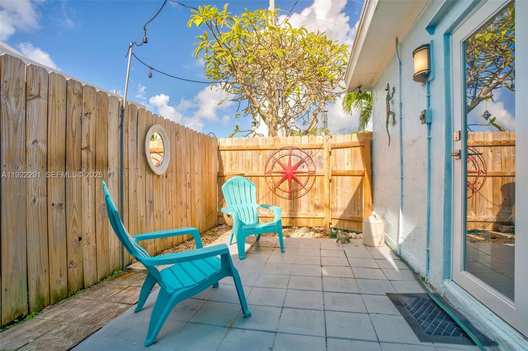 待售: $519,900 (1 贝兹, 1 浴室, 561 平方英尺)