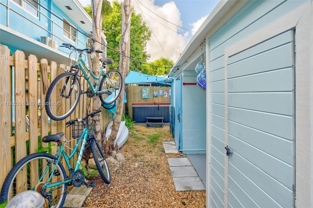 待售: $519,900 (1 贝兹, 1 浴室, 561 平方英尺)