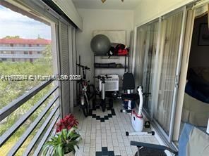 For Sale: $115,000 (2 beds, 2 baths, 1070 Square Feet)