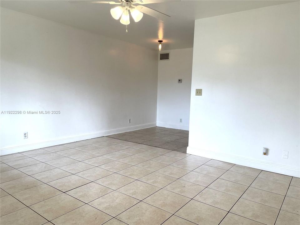 В аренду: $1,650 (1 спален, 1 ванн, 658 Квадратных фут)