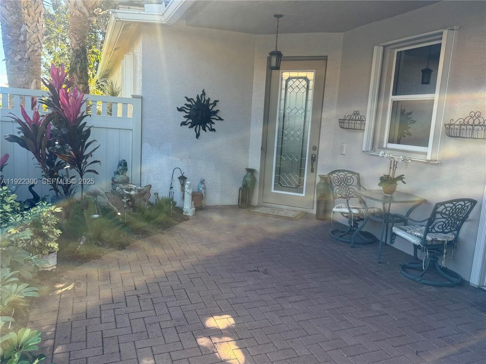 待售: $365,000 (3 贝兹, 2 浴室, 1684 平方英尺)