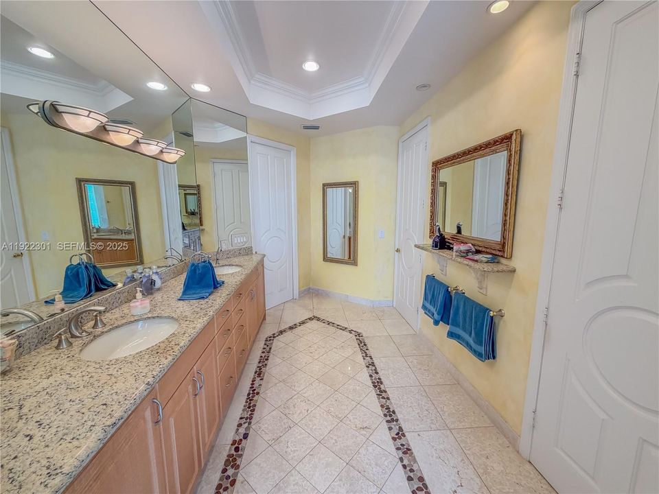 For Sale: $8,000,000 (3 beds, 4 baths, 4257 Square Feet)