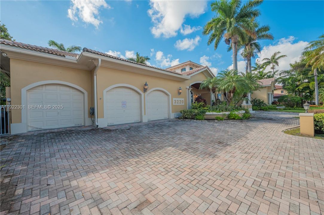 For Sale: $8,000,000 (3 beds, 4 baths, 4257 Square Feet)