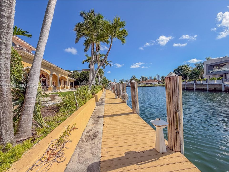 For Sale: $8,000,000 (3 beds, 4 baths, 4257 Square Feet)