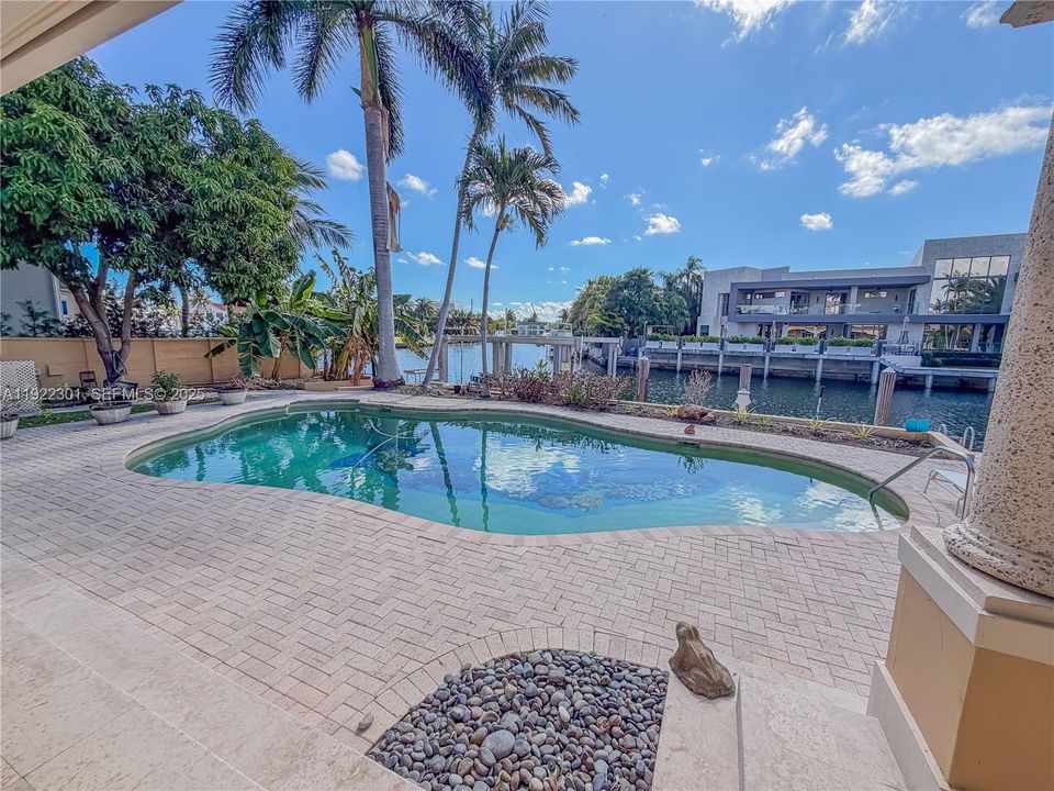 For Sale: $8,000,000 (3 beds, 4 baths, 4257 Square Feet)