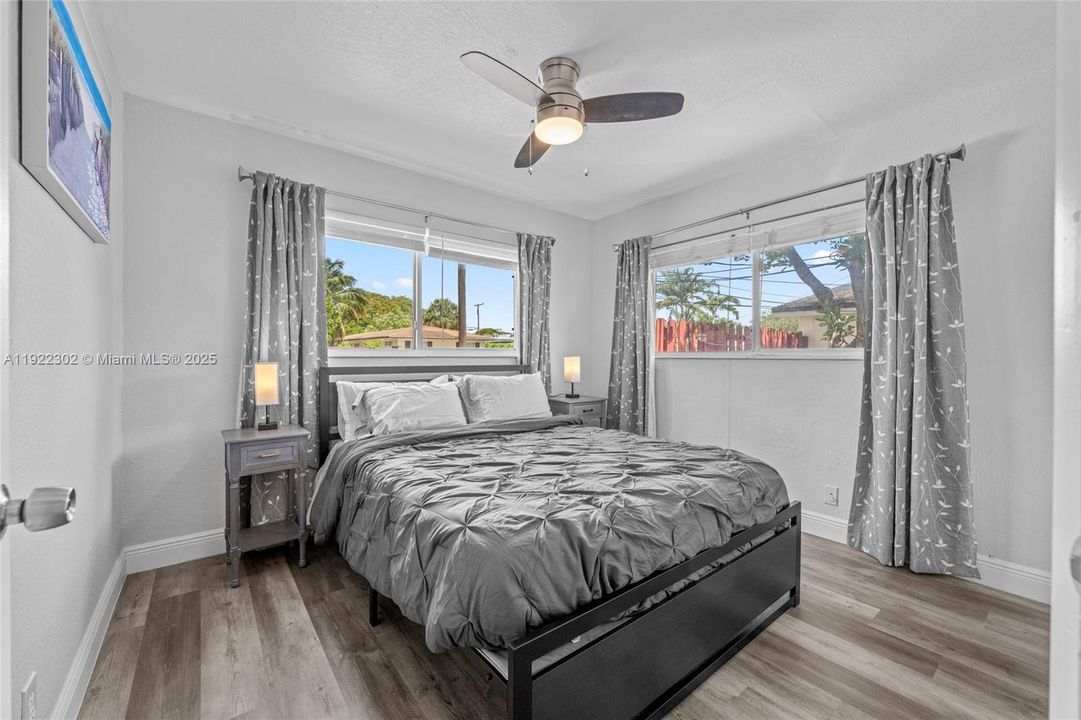 出租: $2,800 (2 贝兹, 1 浴室, 2344 平方英尺)