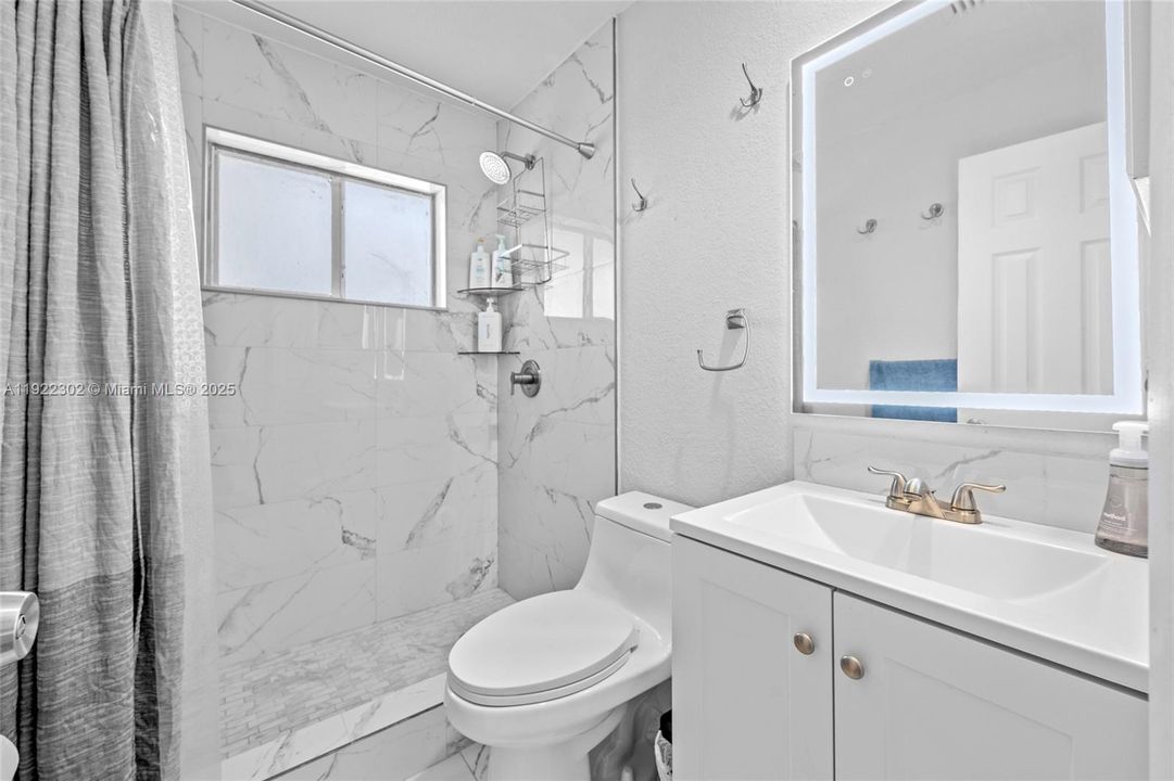 出租: $2,800 (2 贝兹, 1 浴室, 2344 平方英尺)