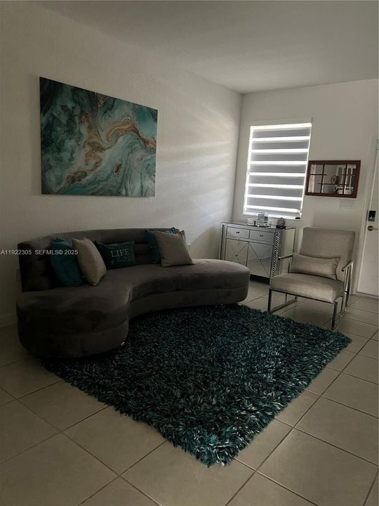 На продажу: $395,500 (3 спален, 2 ванн, 1695 Квадратных фут)