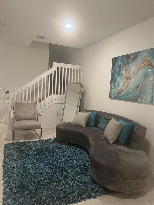 На продажу: $395,500 (3 спален, 2 ванн, 1695 Квадратных фут)