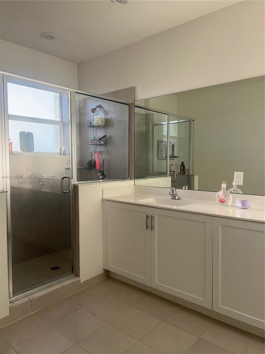 На продажу: $395,500 (3 спален, 2 ванн, 1695 Квадратных фут)