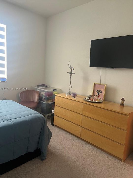 На продажу: $395,500 (3 спален, 2 ванн, 1695 Квадратных фут)