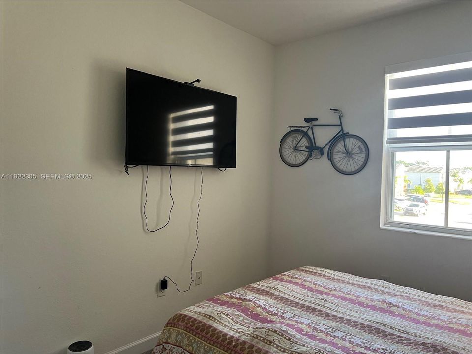 На продажу: $395,500 (3 спален, 2 ванн, 1695 Квадратных фут)