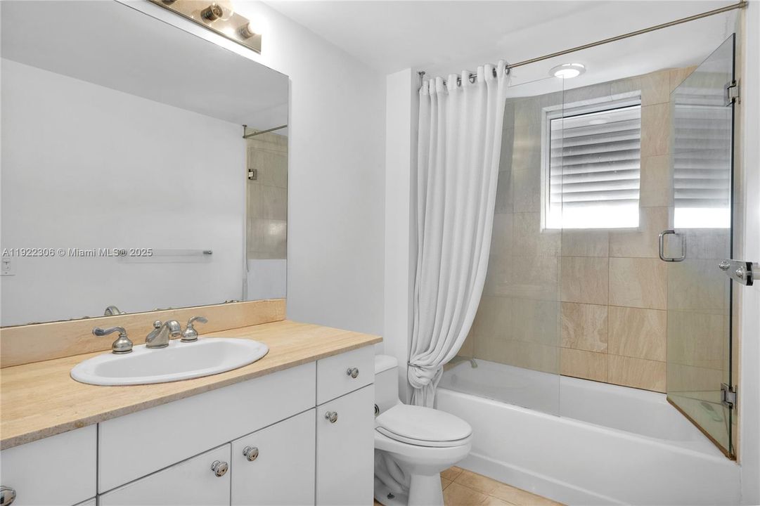 For Sale: $1,248,000 (3 beds, 2 baths, 2440 Square Feet)