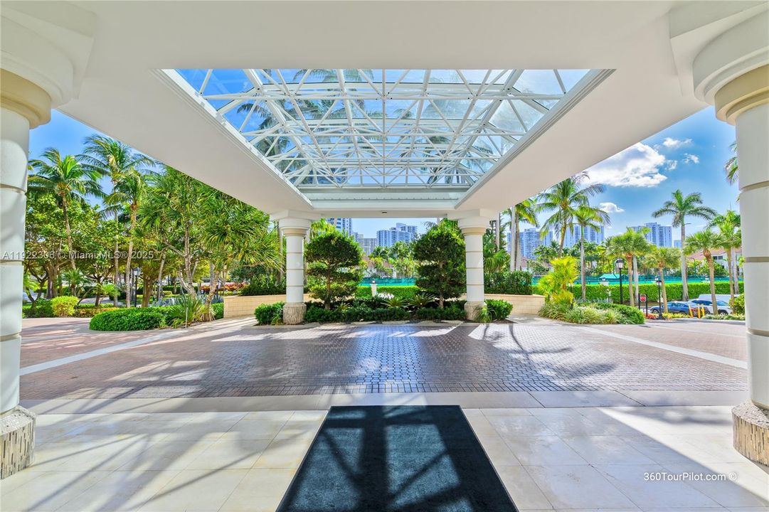 For Sale: $1,248,000 (3 beds, 2 baths, 2440 Square Feet)