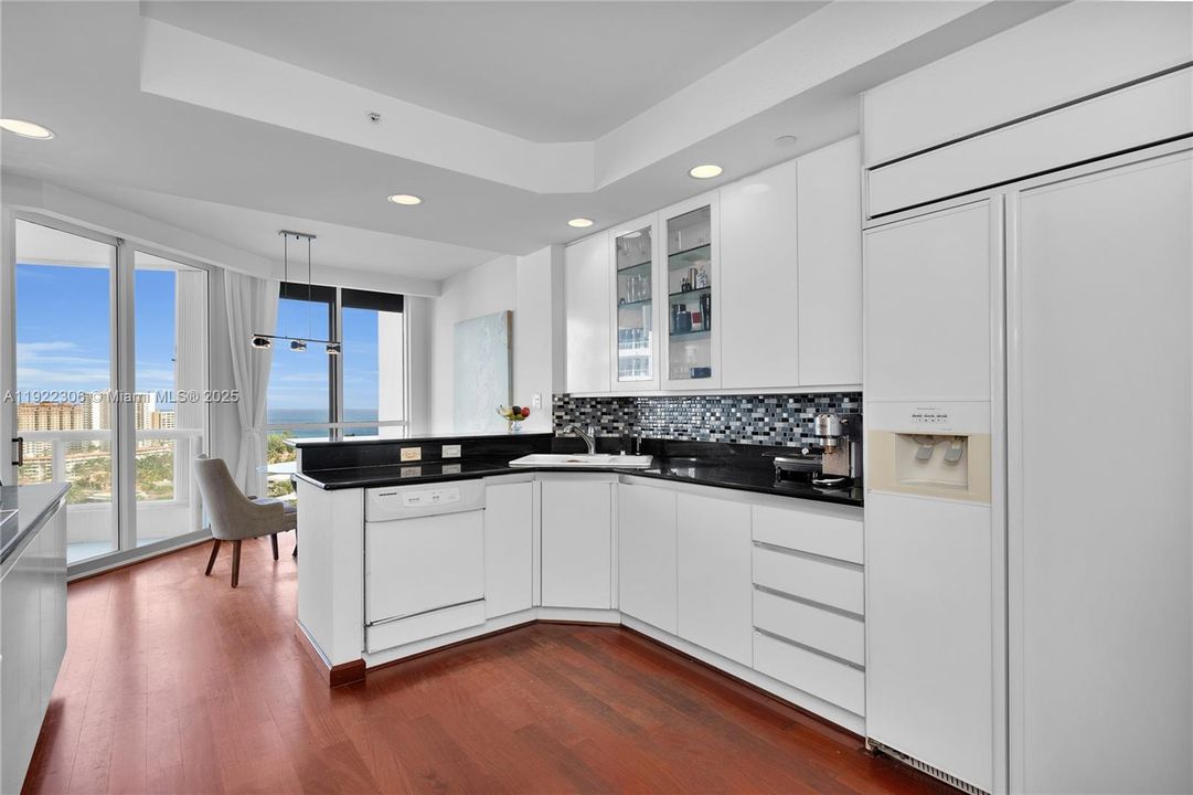 For Sale: $1,248,000 (3 beds, 2 baths, 2440 Square Feet)