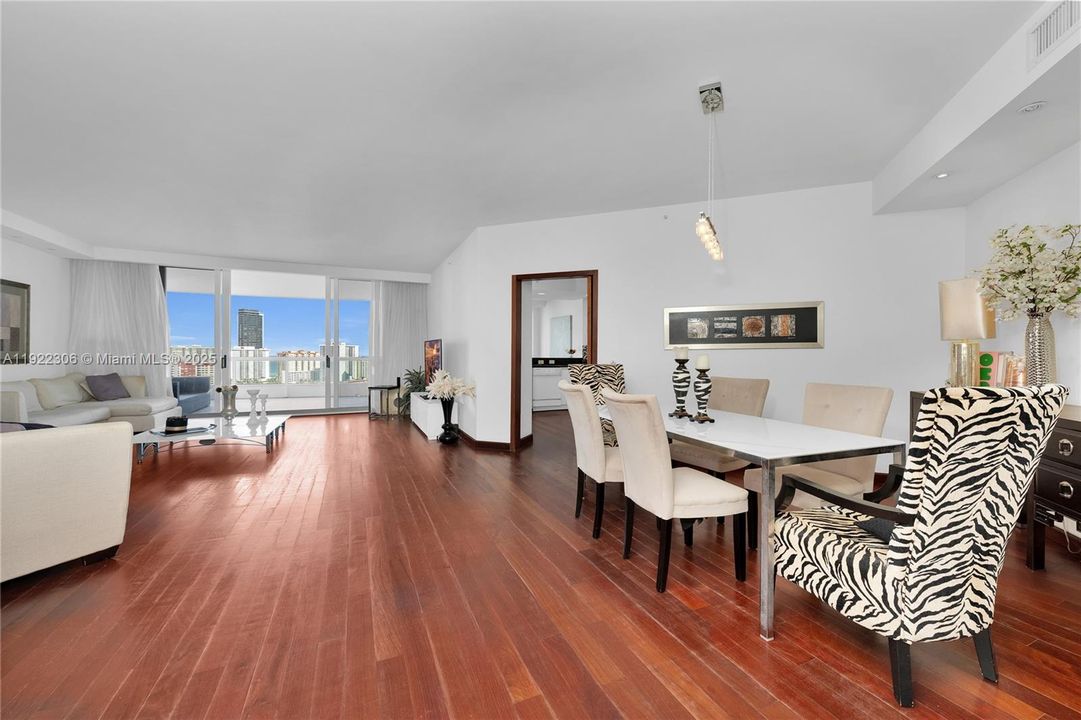 For Sale: $1,248,000 (3 beds, 2 baths, 2440 Square Feet)