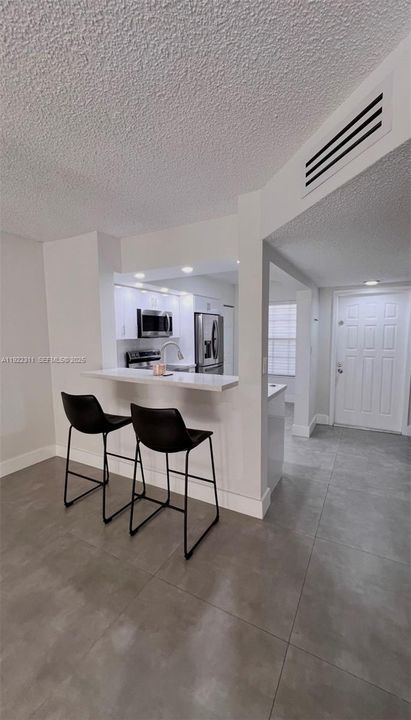 В аренду: $2,400 (2 спален, 2 ванн, 921 Квадратных фут)