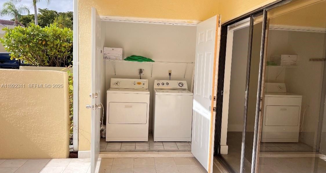 В аренду: $2,400 (2 спален, 2 ванн, 921 Квадратных фут)