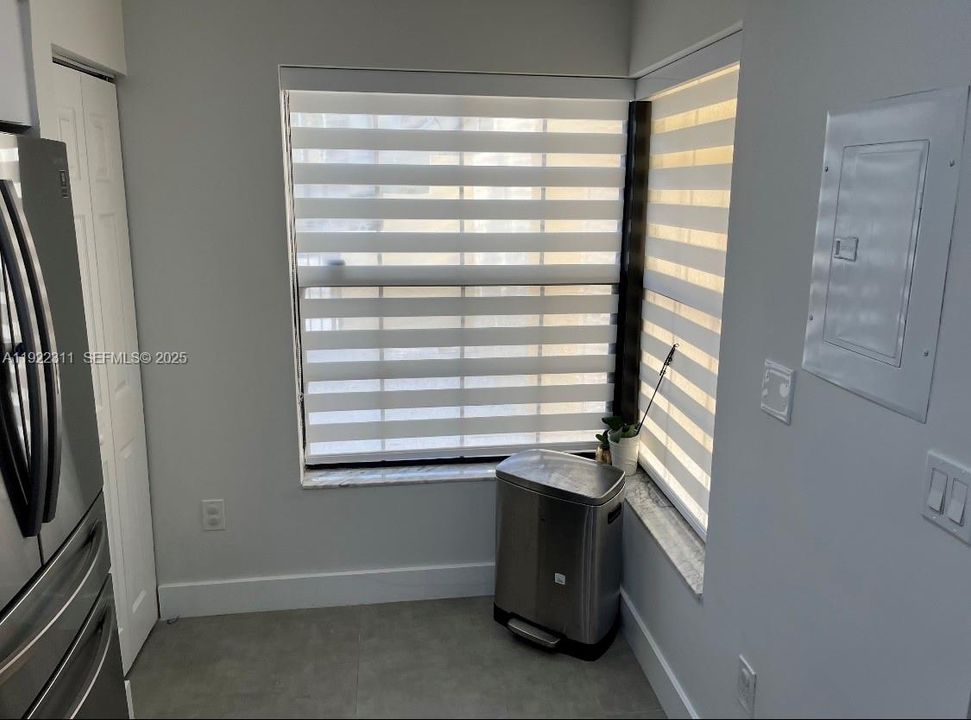 В аренду: $2,400 (2 спален, 2 ванн, 921 Квадратных фут)