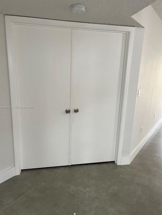 В аренду: $2,400 (2 спален, 2 ванн, 921 Квадратных фут)