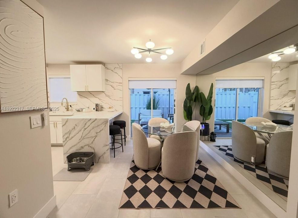 For Sale: $399,900 (3 beds, 2 baths, 1024 Square Feet)