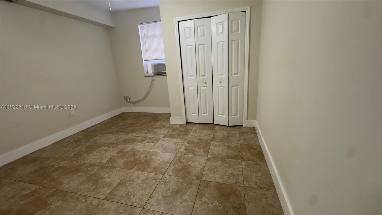 For Rent: $5,000 (5 beds, 3 baths, 1782 Square Feet)