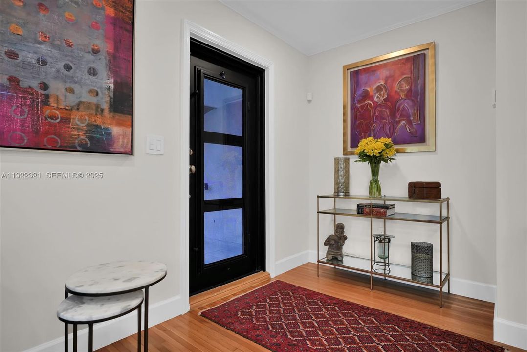 For Sale: $1,375,000 (3 beds, 2 baths, 1650 Square Feet)