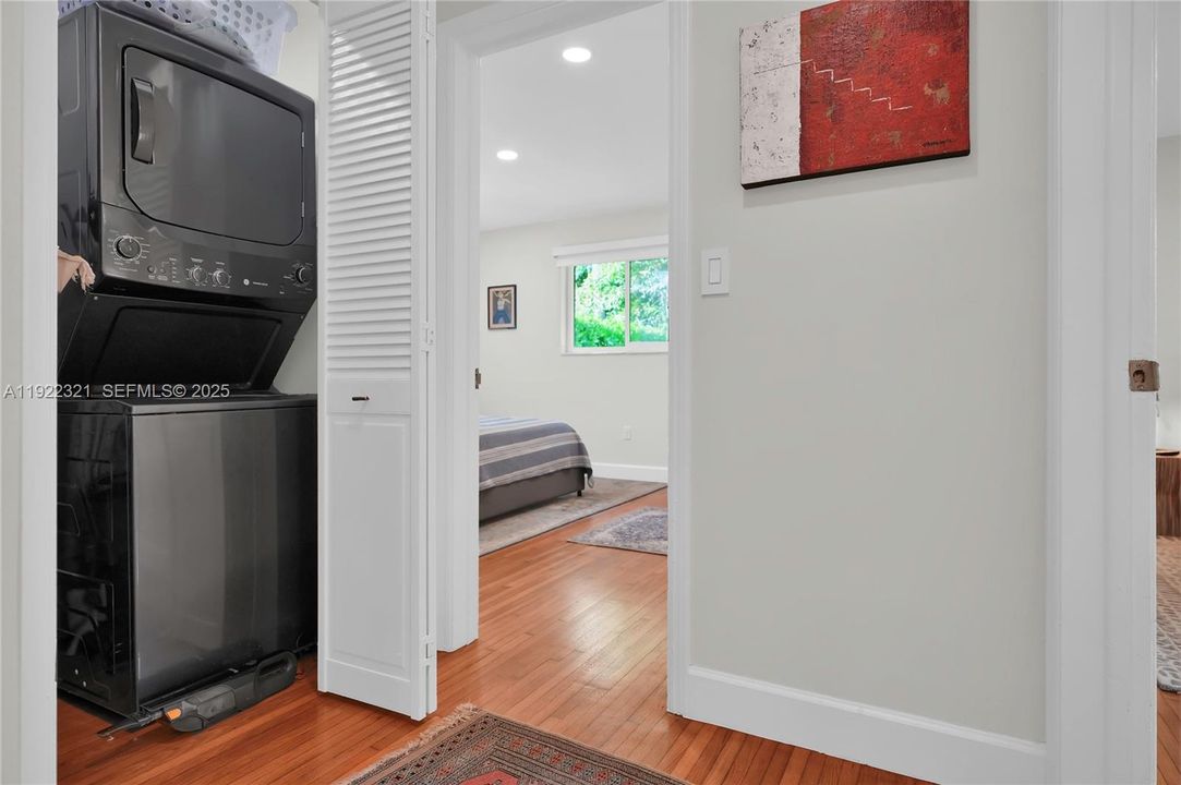 For Sale: $1,375,000 (3 beds, 2 baths, 1650 Square Feet)