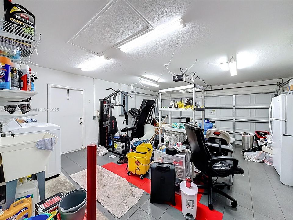 For Sale: $425,000 (3 beds, 2 baths, 1650 Square Feet)