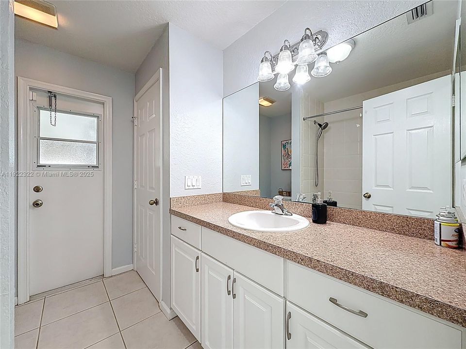 For Sale: $425,000 (3 beds, 2 baths, 1650 Square Feet)