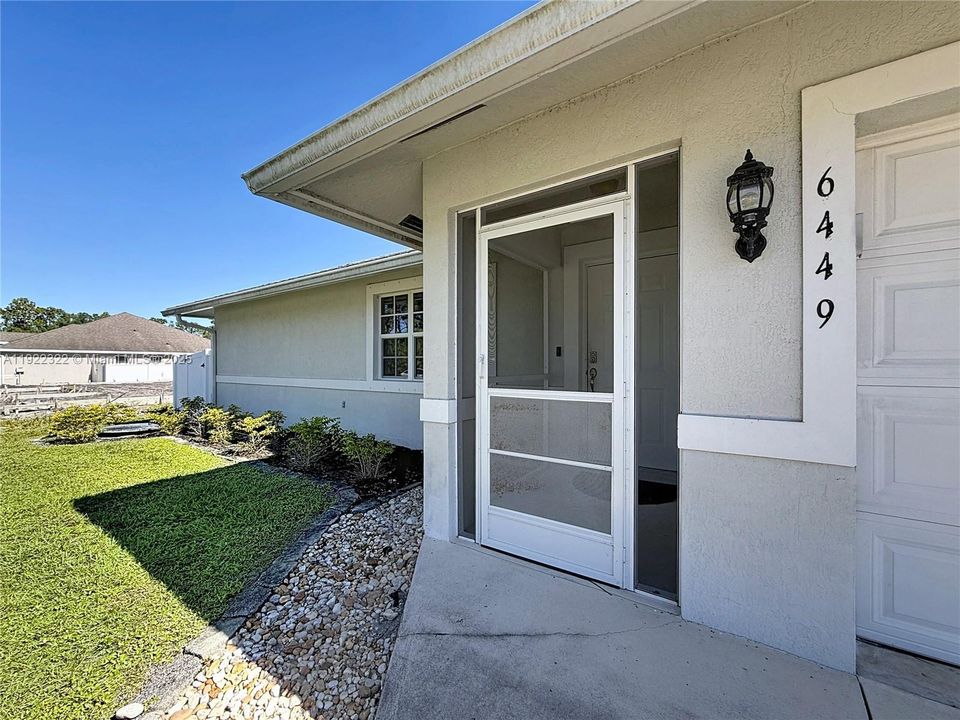 For Sale: $425,000 (3 beds, 2 baths, 1650 Square Feet)