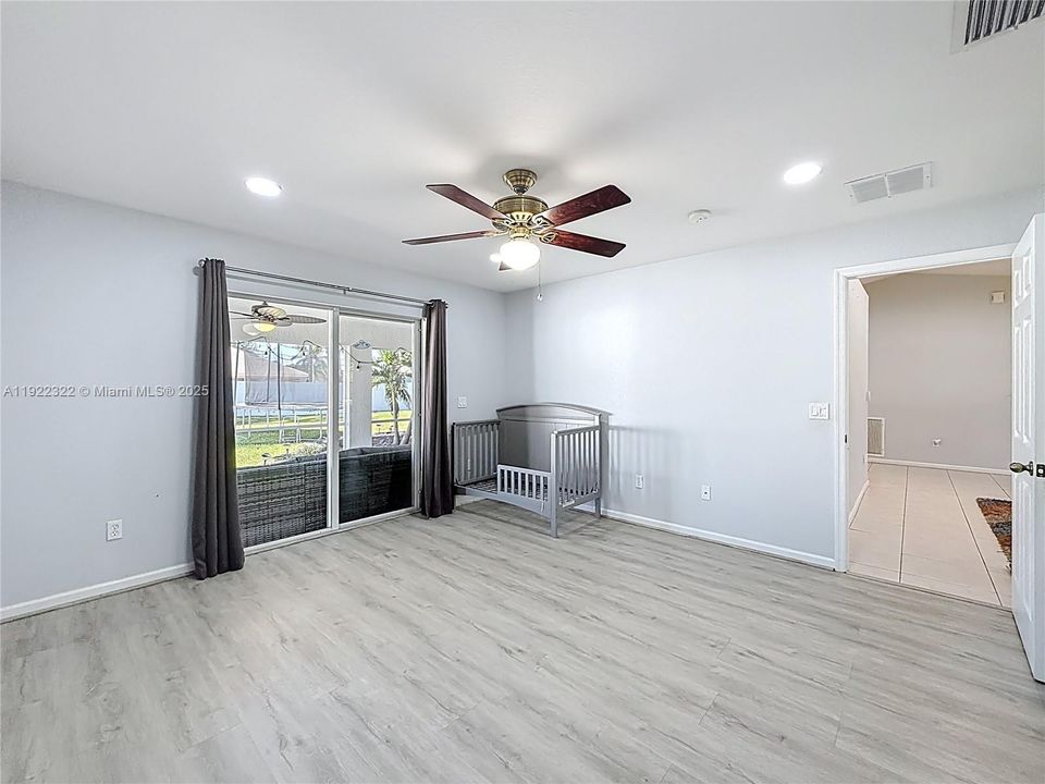 For Sale: $425,000 (3 beds, 2 baths, 1650 Square Feet)