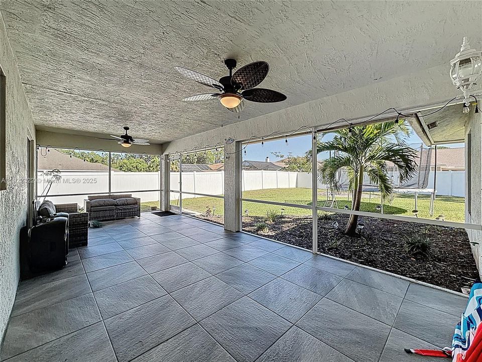 For Sale: $425,000 (3 beds, 2 baths, 1650 Square Feet)