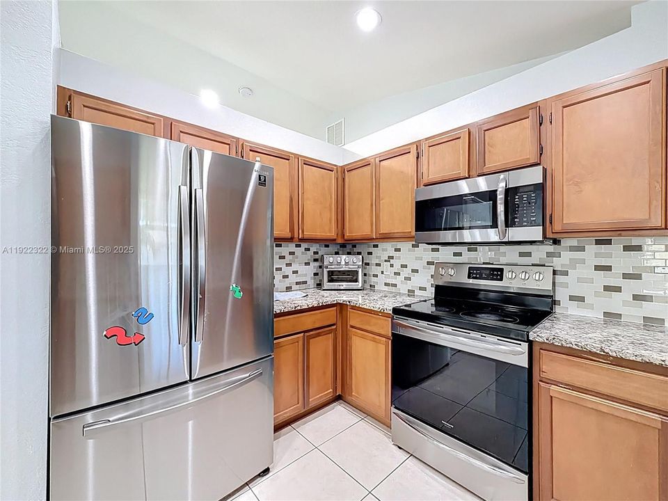 For Sale: $425,000 (3 beds, 2 baths, 1650 Square Feet)