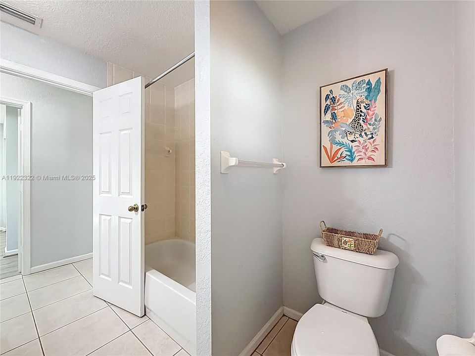 For Sale: $425,000 (3 beds, 2 baths, 1650 Square Feet)