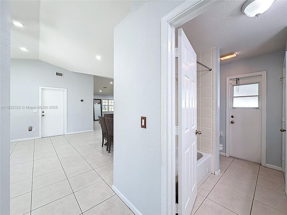 For Sale: $425,000 (3 beds, 2 baths, 1650 Square Feet)