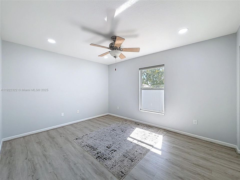 For Sale: $425,000 (3 beds, 2 baths, 1650 Square Feet)