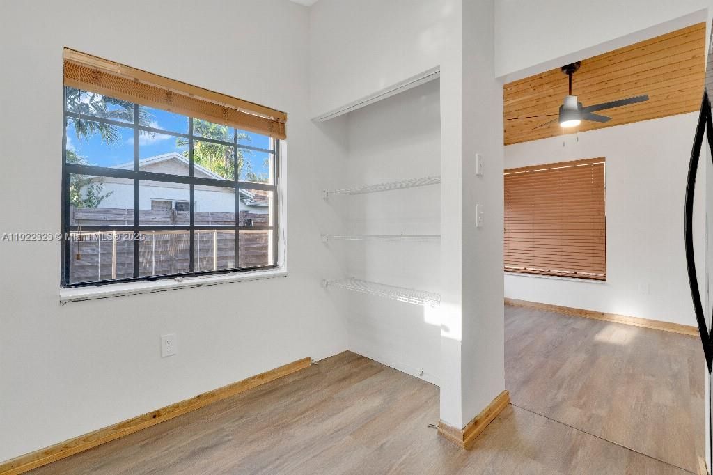 For Sale: $650,000 (4 beds, 2 baths, 1588 Square Feet)