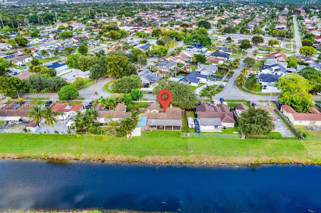 For Sale: $650,000 (4 beds, 2 baths, 1588 Square Feet)