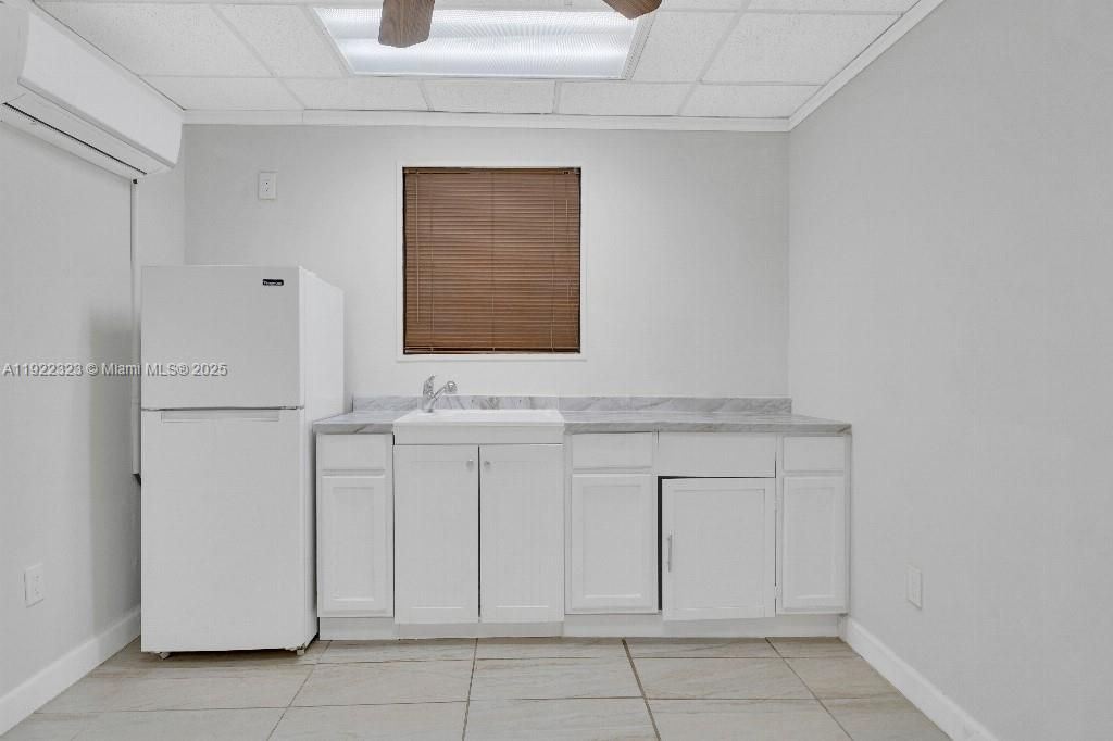 For Sale: $650,000 (4 beds, 2 baths, 1588 Square Feet)