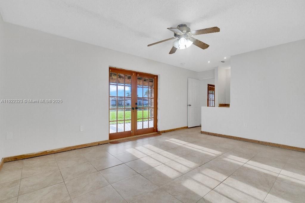 For Sale: $650,000 (4 beds, 2 baths, 1588 Square Feet)