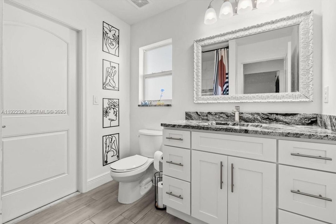 For Sale: $514,900 (4 beds, 3 baths, 1976 Square Feet)