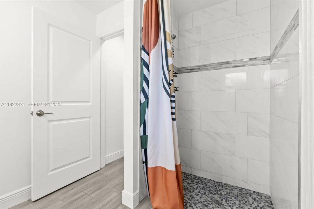 For Sale: $514,900 (4 beds, 3 baths, 1976 Square Feet)