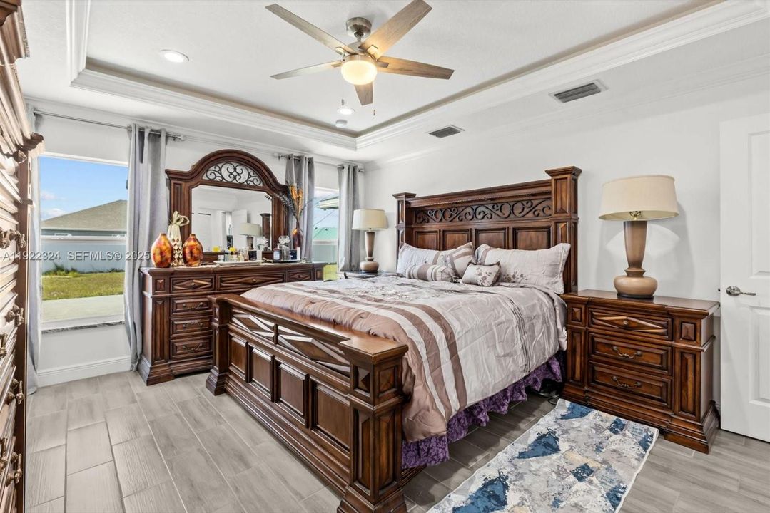 For Sale: $514,900 (4 beds, 3 baths, 1976 Square Feet)