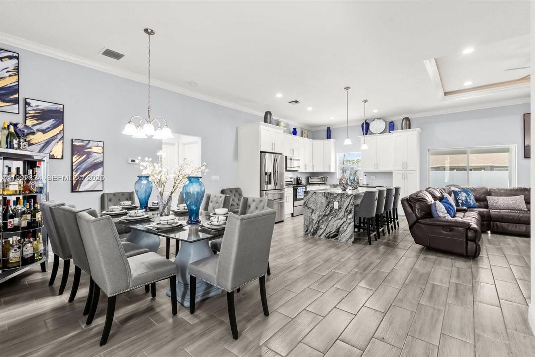 For Sale: $514,900 (4 beds, 3 baths, 1976 Square Feet)