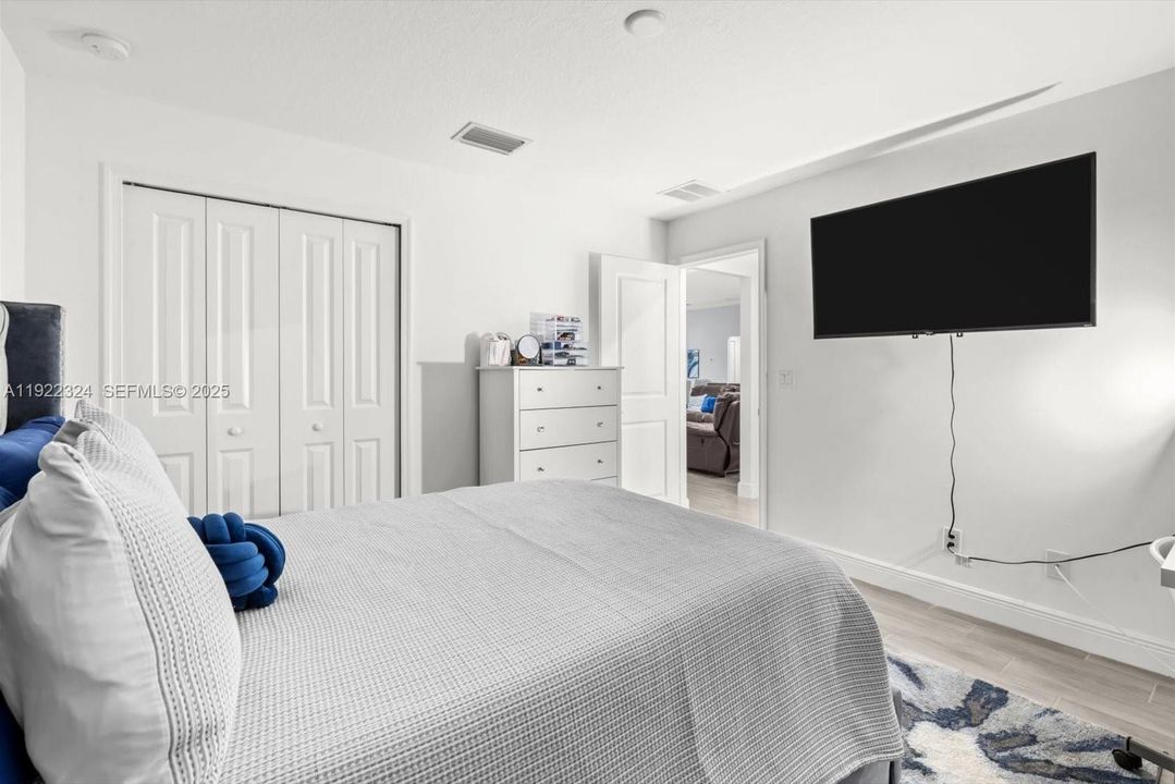 For Sale: $514,900 (4 beds, 3 baths, 1976 Square Feet)